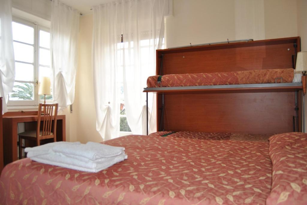 Hotel Mimosa Spotorno Rum bild